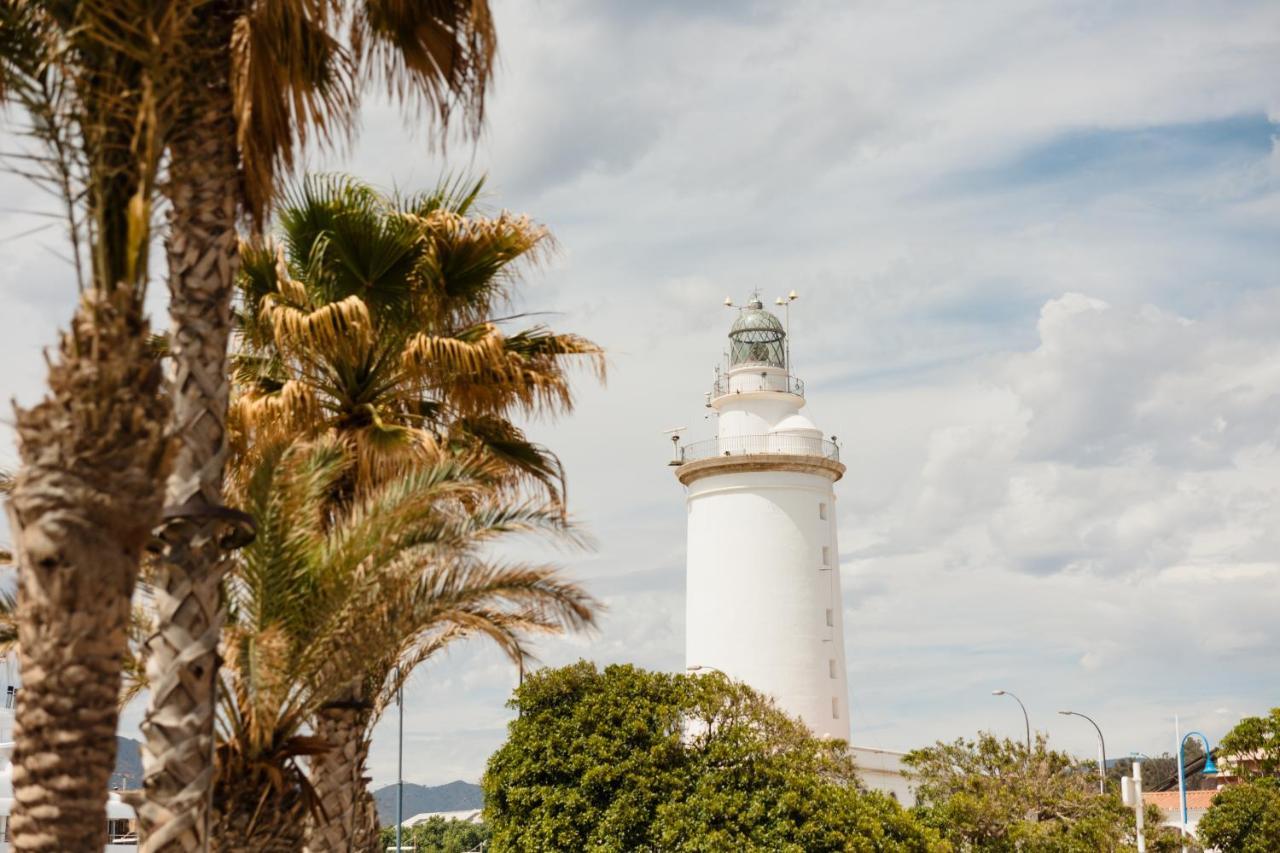 In The Historic Center Of Malaga, Very Close To The Beach And The Ave Train Station, With Private Parking Екстер'єр фото
