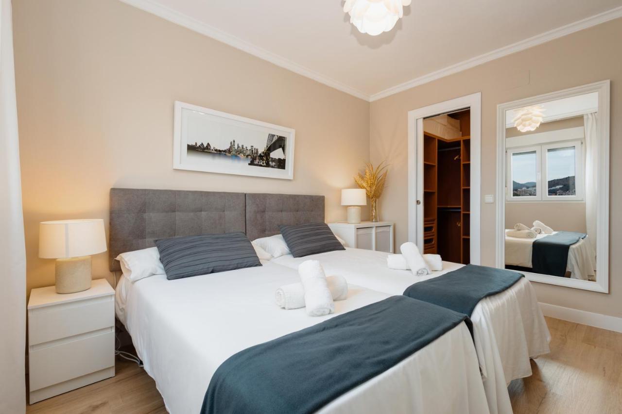In The Historic Center Of Malaga, Very Close To The Beach And The Ave Train Station, With Private Parking Екстер'єр фото