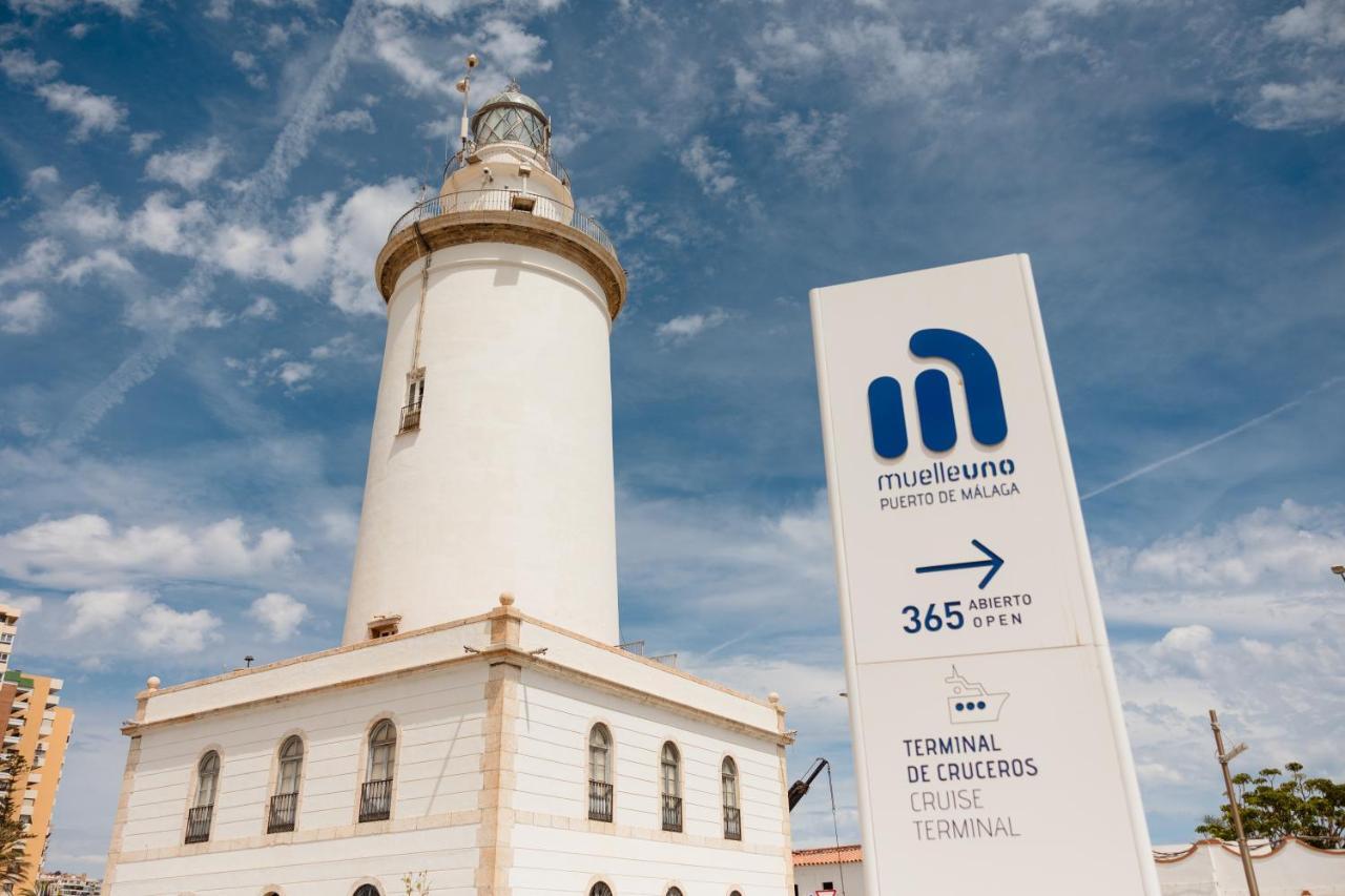 In The Historic Center Of Malaga, Very Close To The Beach And The Ave Train Station, With Private Parking Екстер'єр фото